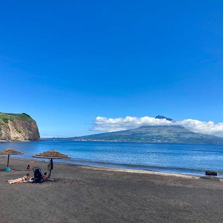 Alojamento Confortavel A 2 Min Da Praia Horta  Exteriör bild